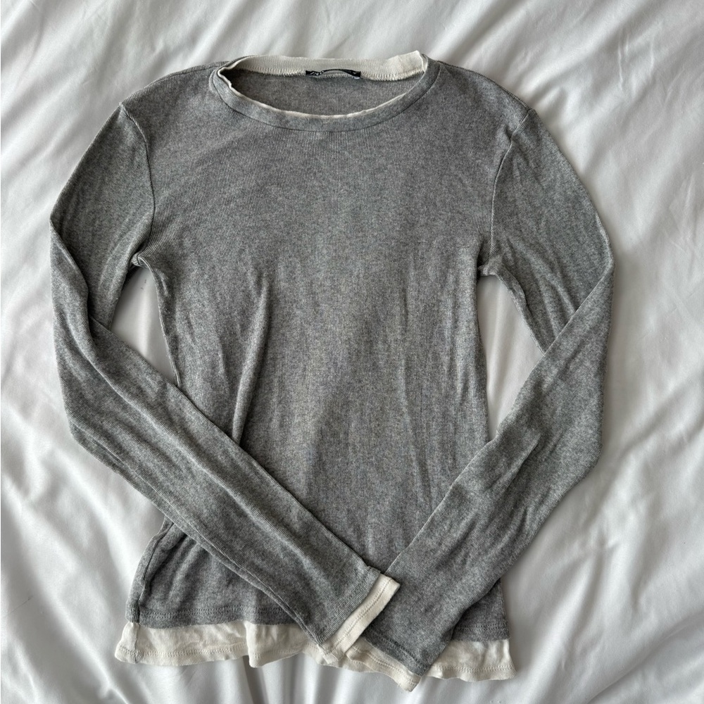 Zara Gray Long Sleeve Women's Tee